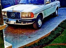 مرسيدس 200 1977 مرسيدس 200 1977