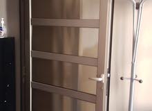 للبيع باب ألمنيوم جديد للبيع باب ألمنيوم جديد