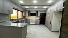 شقق جديدة للبيع مطبخ راكب شارع البتراء مساحة175م