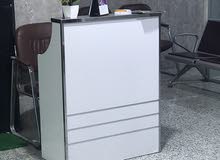 مطلوب ميز كاشير صغير مطلوب ميز كاشير صغير