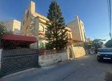 عمارة للبيع في اجمل منطقة حي عدن منطقة هادئة سكن خاص قريبة من جميع الخدمات
