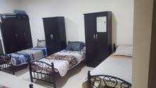 للايجار سكن مشترك غرفة كبيره ل 3 اشخاص Available bed space للايجار سكن مشترك غرفة كبيره ل 3 اشخاص Available bed space