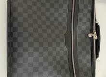 Luis Vuitton laptop bag Luis Vuitton laptop bag