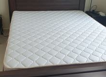 سرير مزدوج 160 سم مستعمل جديد مع فرشه استعمل لمدة شهر فقط
