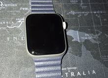 Apple watch series 5 (44 mm)  ساعة ابل الاصدار. 5