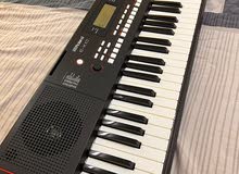 PIANO-MUSICAL KEYBOARD - Roland E-X10