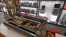 Donuts professional making machine