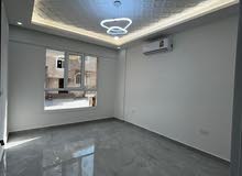 شقة راقيه وجديده تماما  في صلالة الجديدة  بمساحة 111 متر مربع