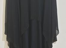 عباءة بحالة جيدة عباءة بحالة جيدة