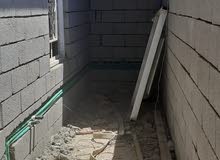 بيت للبيع هيكل سكف كونكريت غرفتين وصالة وحمامات بيت للبيع هيكل سكف كونكريت غرفتين وصالة وحمامات