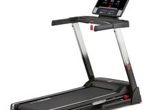 Reebok A4.0 Treadmill - Silver

12 Power Incline Levels 18 KPH Max. Speed 2 HP