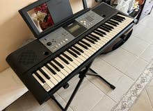 Yamaha Keyboard with stand for sale