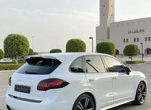 Porsche Cayenne in Muscat