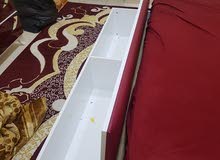 غرفه نوم سرير و2 كومودينو و1 تسريحه غرفه نوم سرير و2 كومودينو و1 تسريحه