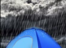 للبيع خيمة كبيره وخيمة صغيره وسليبنق باق للبيع خيمة كبيره وخيمة صغيره وسليبنق باق