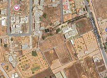 قطعة ارض في عين زارة اوراق سليمة من المالك في حي سكني مسجد وجيران الله يبارك  600م في الكروكي300 300