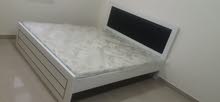 King size bed with madical mattres