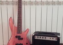 Like new- electrical bass guitar and amplifier