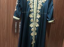 فستان مغربي ملكي مع ذواق الذهبي