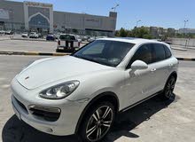 Porsche Cayenne 2012 in Muharraq