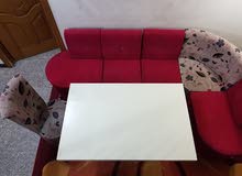 ميز طعام مع قنفات ميز طعام مع قنفات