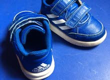 حذاء Adidas لطفل