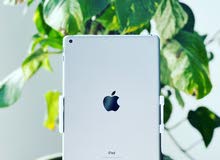 Apple iPad Air 16 GB in Al Dakhiliya