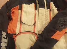 بدلة دراجه KTM Adventure للبيع استخدام مرة واحده فقط