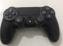 وحدة تحكم PS4 اصلي شبه جديد ، الوصف مهم وحدة تحكم PS4 اصلي شبه جديد ، الوصف مهم