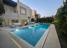 350m2 5 Bedrooms Villa for Sale in Giza Sheikh Zayed