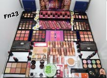طقم مكياج طقم مكياج
