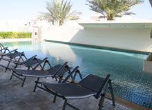 فرصة تملك مذهله في امارة دبي الجميرا عدد 2 فيلا سوبر لوكس علي ارض واحدة مع حمام سباحة وحديقة