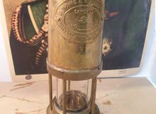 كشاف برونز انجليزي يعمل بالزيت او السبرتو قطعه من 1930 كشاف برونز انجليزي يعمل بالزيت او السبرتو قطعه من 1930