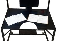 Un Bureau en fer Un Bureau en fer