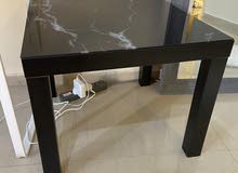 side marble black table
