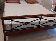 dubai made king size bed with metrees