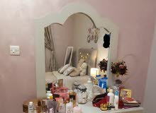 very clean use less than 8 month bed with dresser and weardrawers very clean use less than 8 month bed with dresser and weardrawers