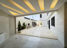 شقة طابق شبه ارضي مساحة 231م + حديقه 255م بتشطيبات مميزة - حي الصحابة - رجم عميش - رمضان للاسكان