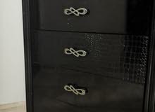 Side bedroom cupboard Side bedroom cupboard