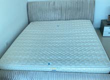 Bed + mattress (180 × 200)