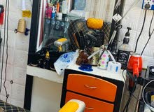 2 ميز حلاقه مع 2كراسي حلاقه نظيفات للبيع السعر 600الف وبيها مجال للشراي 2 ميز حلاقه مع 2كراسي حلاقه نظيفات للبيع السعر 600الف وبيها مجال للشراي