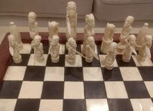 شطرنج عاج كبير من العاج الاصلي عمرها اكثر من أربعون عاماً