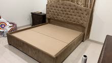 King size bed for sell 2 month used with mattress