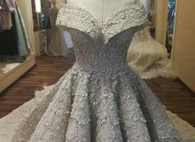 فستان زفاف صنع يدوي