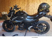 Suzuki  لون اسود