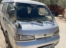 باص هونداي H100 2001 مع الرقم
