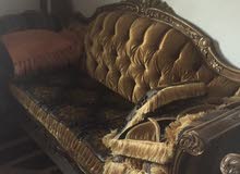 للبيع كنبات مع البرده للبيع كنبات مع البرده