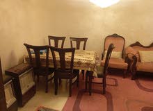 شقه معروضه للبيع في جبل الحسين داخل عماره حديثه. (التواصل فقط واتس على الرقم091521271618)