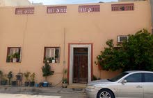 144m2 5 Bedrooms Townhouse for Sale in Tripoli Al-Hadaba'tool Rd
