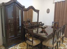 بسم الله الرحمن الرحيم السلام غرفة سفره فخمه تفصيل ثقيل مصنوعه من خشب الزان ول لاتيه وقشرت الزيتون ت